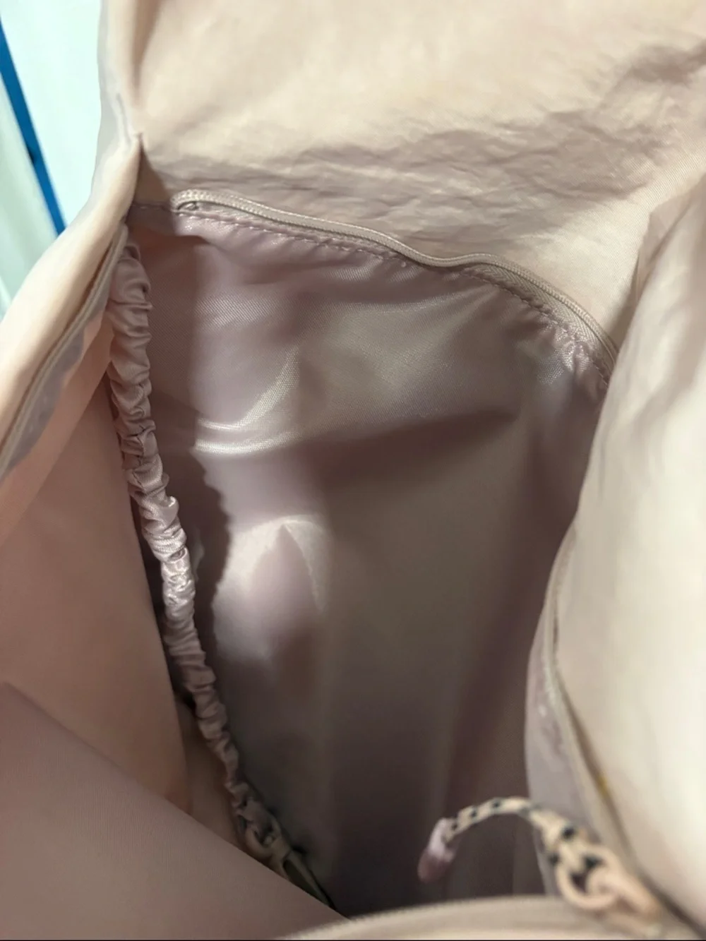 BEIS crescent catchall bag - Picture 11 of 11